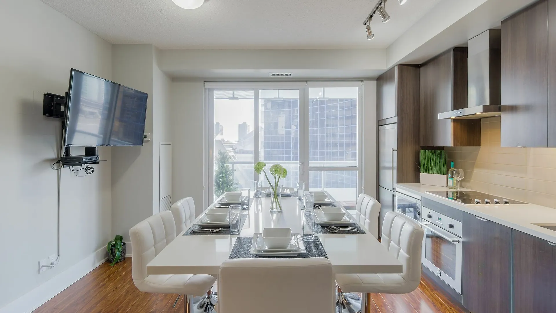 Diamond Suite Toronto 0*,  Kanada